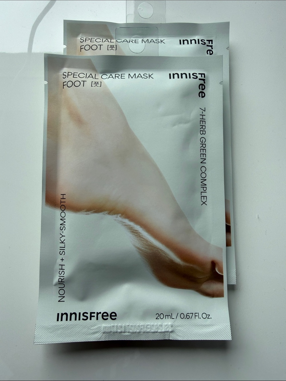 Innisfree Foot  Care Mask - Nourishing Treatment (2-Pack)